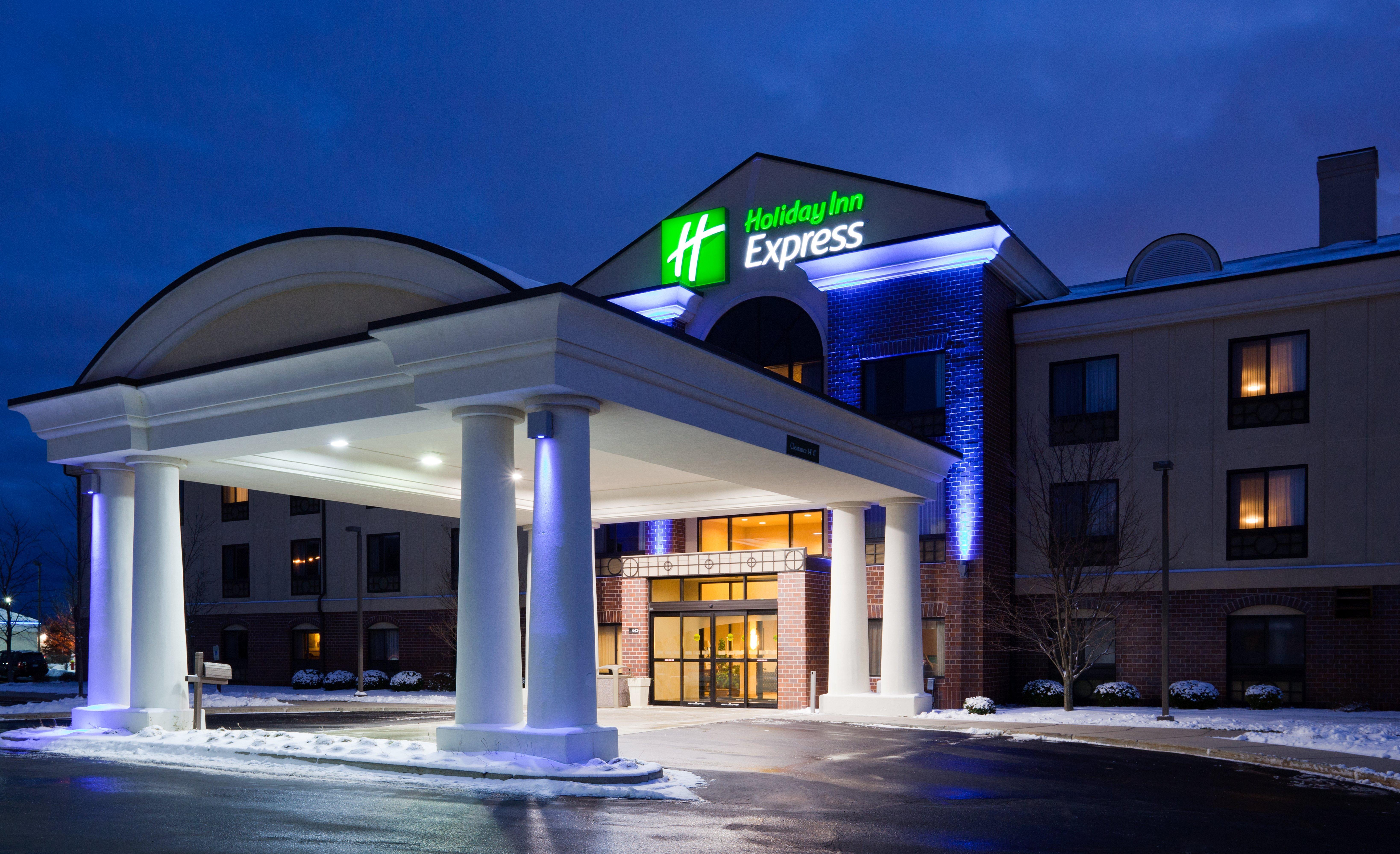 Holiday Inn Express Milwaukee N- Brown Deer/Mequon Exterior photo